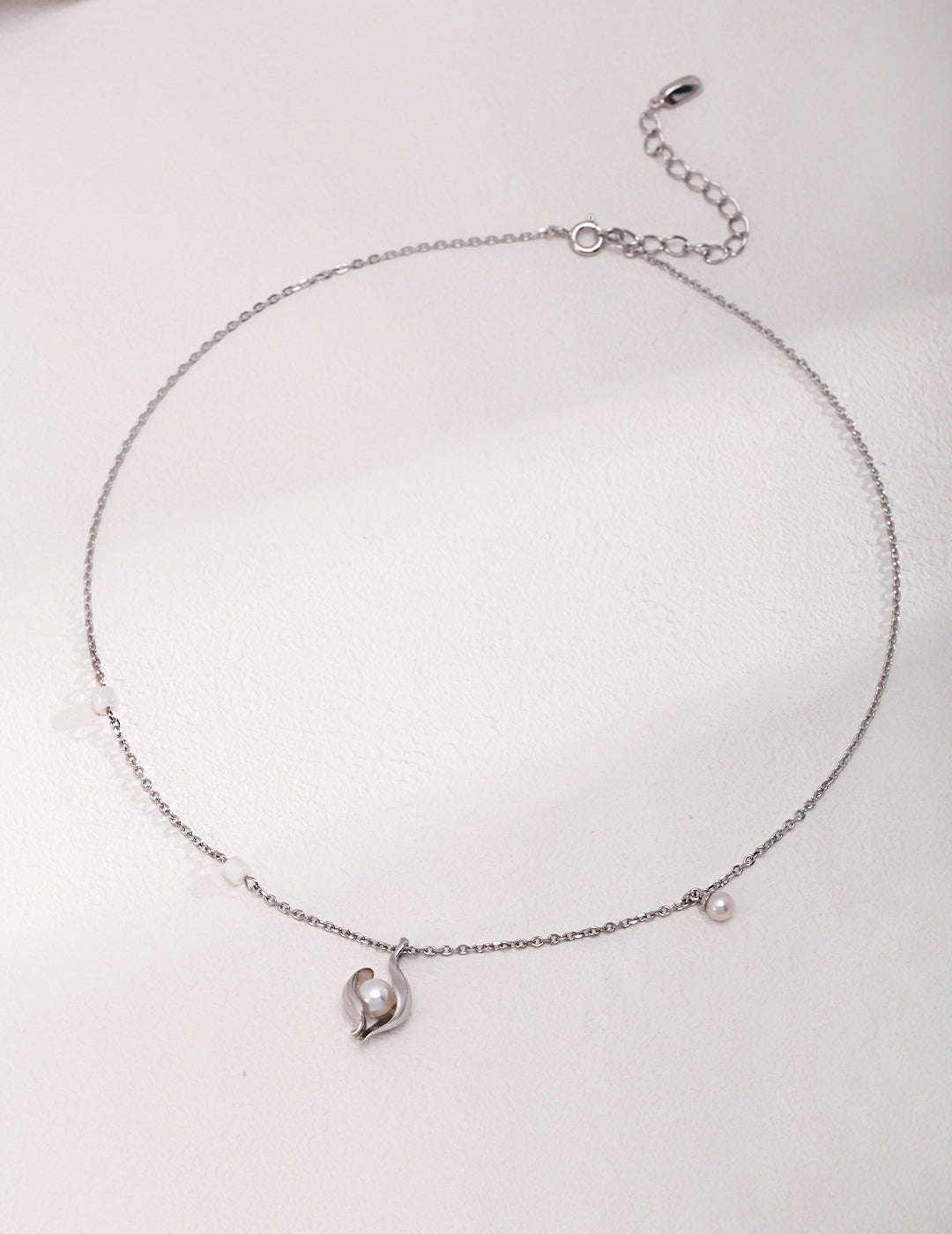 Hidden Pearl Silver Necklace