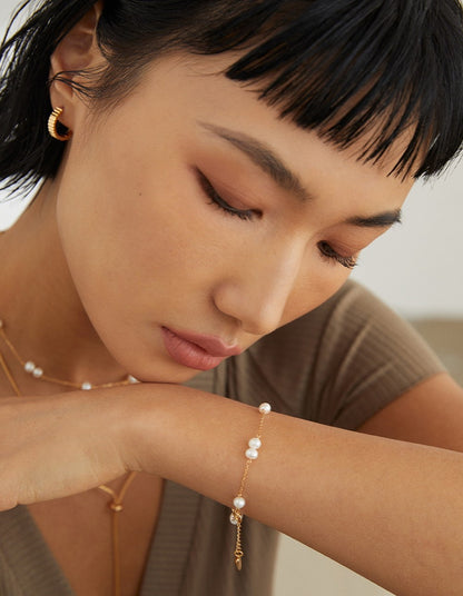 Minimalist Silver Pearl Bracelet