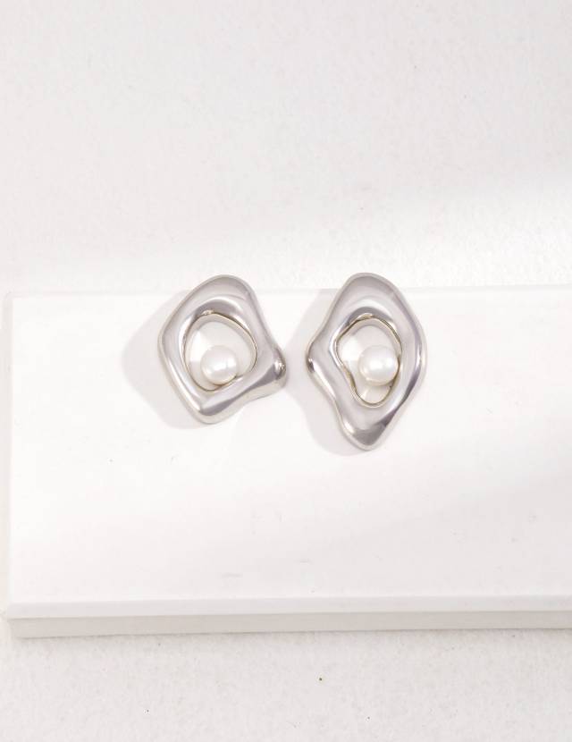 Asymmetric Style Silver Pearl Earrings