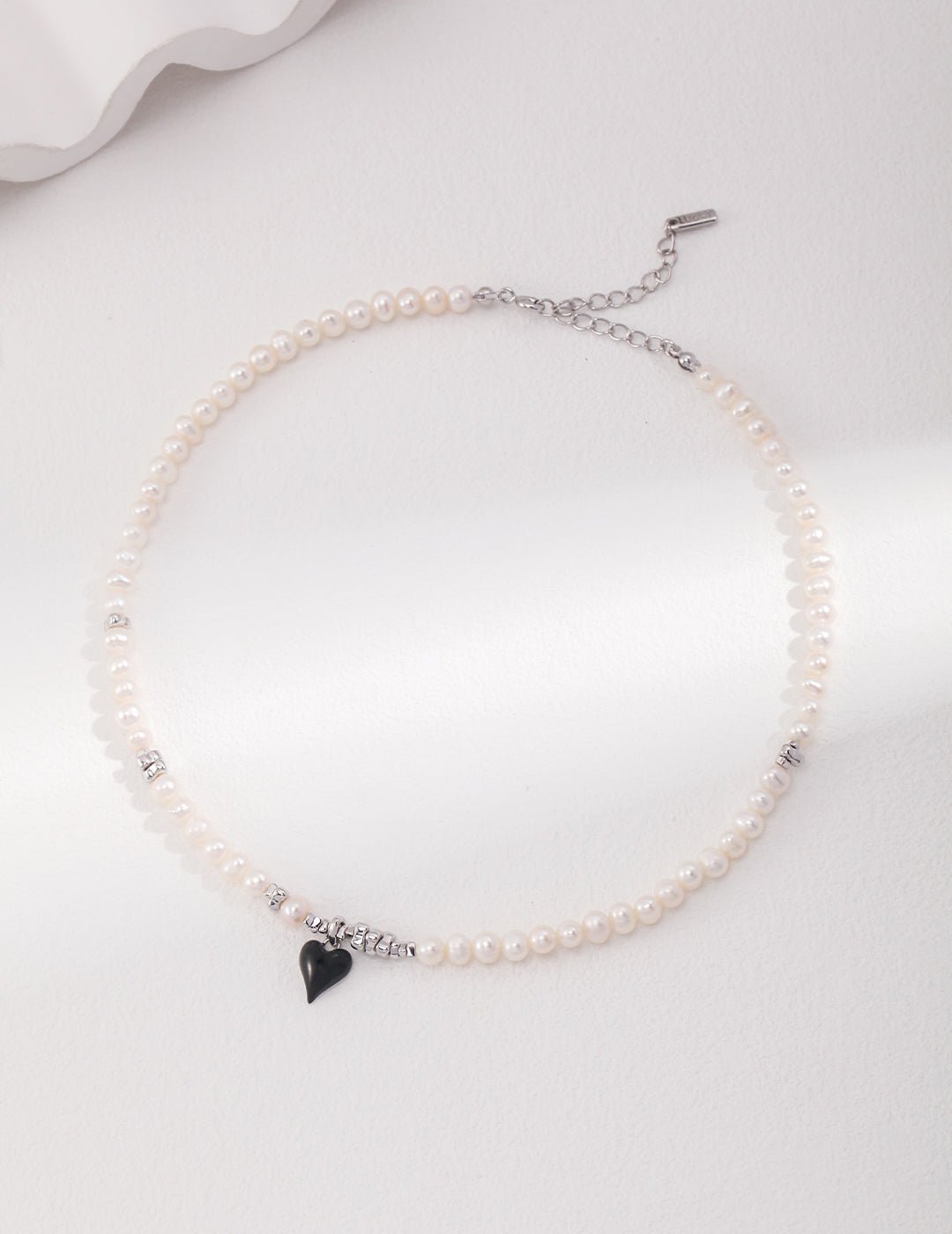 Heart Shaped Silver Pearl Glaze Necklace