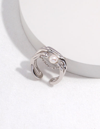 Fluid Design Silver Pearl Ring