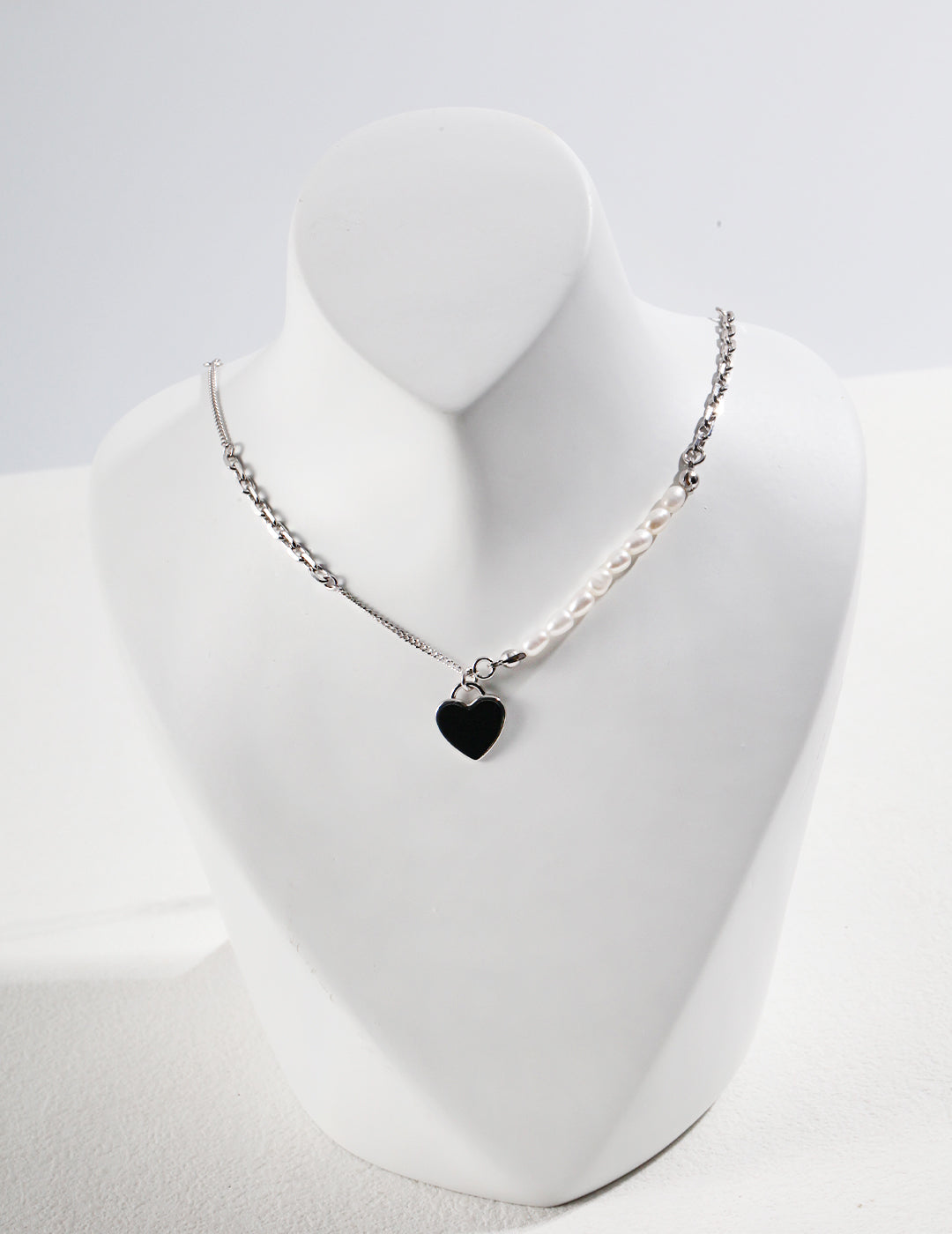 Heart Shaped Glaze Pendant Silver Pearl Necklace